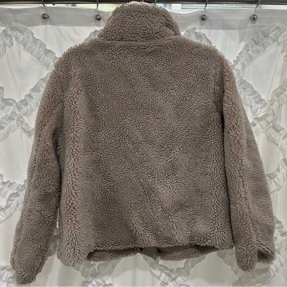 Old Navy Cozy Sherpa Faux-Fur Jacket for Women mocha latte - SMALL (sold out!) - Picture 4 of 4